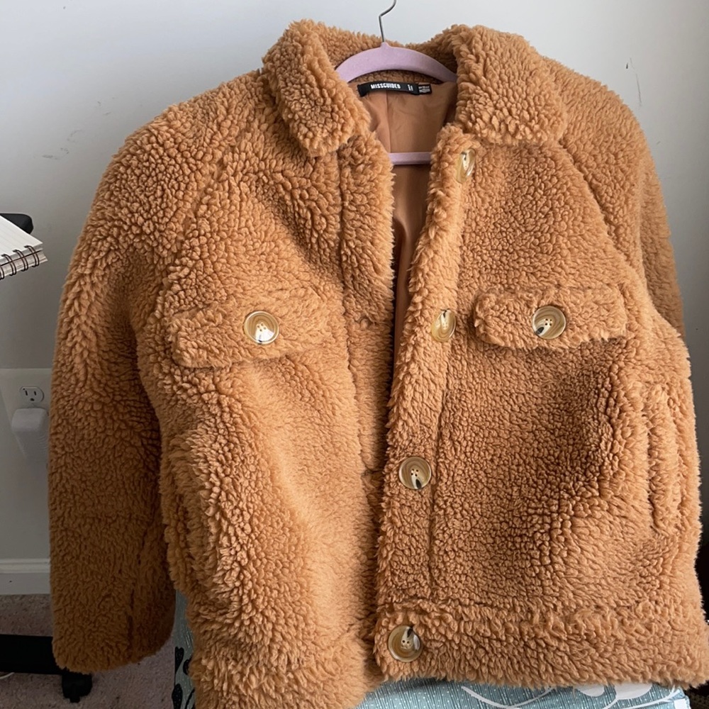 Missguided Borg (Teddy) Trucker jacket in camel.